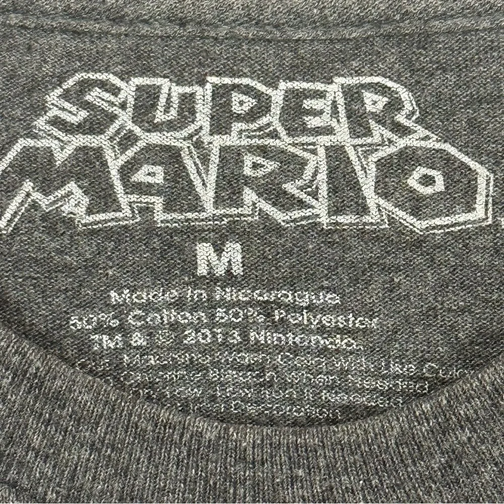 Nintendo It’s On Like Donkey Kong Short Sleeve T-shirt M